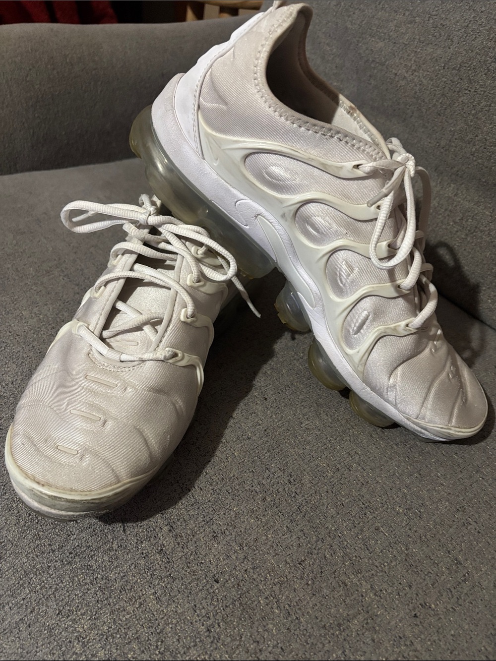 Nike Air Vapormax Plus Men’s Athletic Sneakers - Breathable Lace-Up Comfort